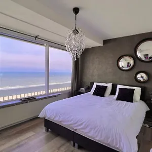 ocean-breezeapartment-wakeup-2-sound-of-the-waves.zandvoort-hotels.com/